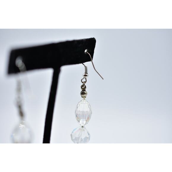 Vintage Crystal Earrings Aurora Borealis Faceted Drop Dangle Shiny 1980s Bin5 - Picture 10 of 12